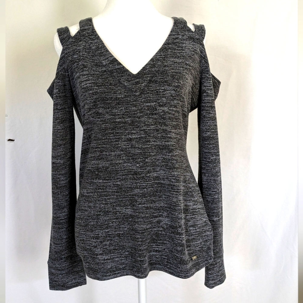 Guess cold shoulder top - size S